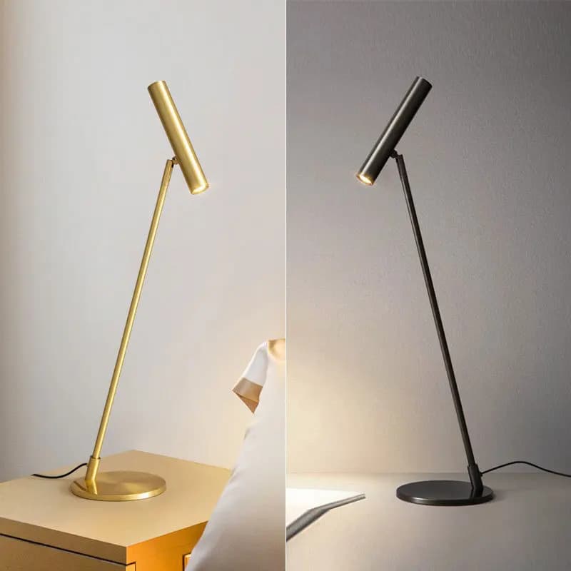 Divano da salotto scandinavo accanto al design minimalista della lampada da tavolo geometrica per lampada da comodino per camera da letto interna