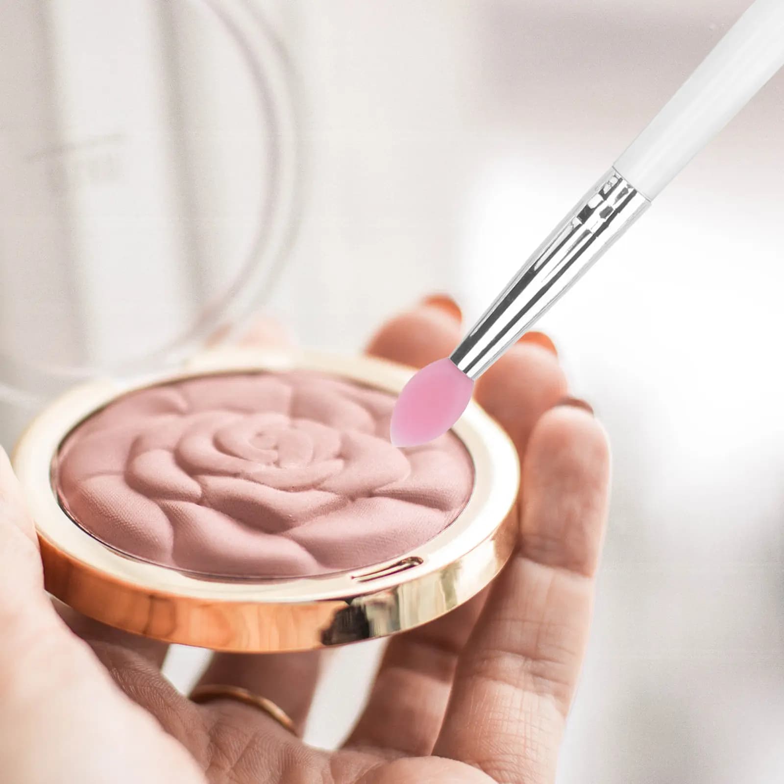Kit di pennelli per ombretti in silicone da 6 pezzi con paillettes, compatto e leggero per il trucco quotidiano da viaggio, strumento per l'applicazione precisa dell'ombretto