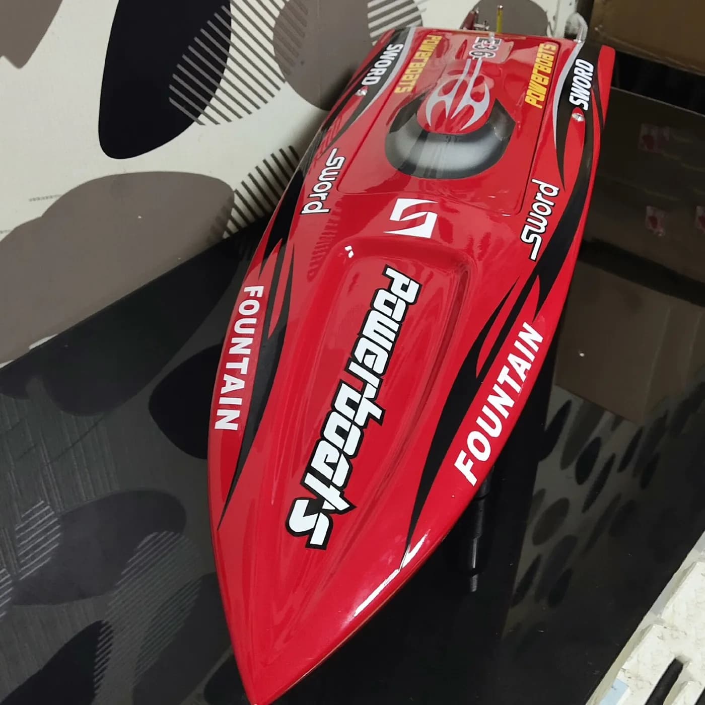 106 centimetri RC Barca Frecce Affilate E36 Motoscafo Telecomandato Fatto di Materiale In Fibra di vetro Vernice Per Auto RC Barca Scafo Giocattolo Per Adulti Regalo