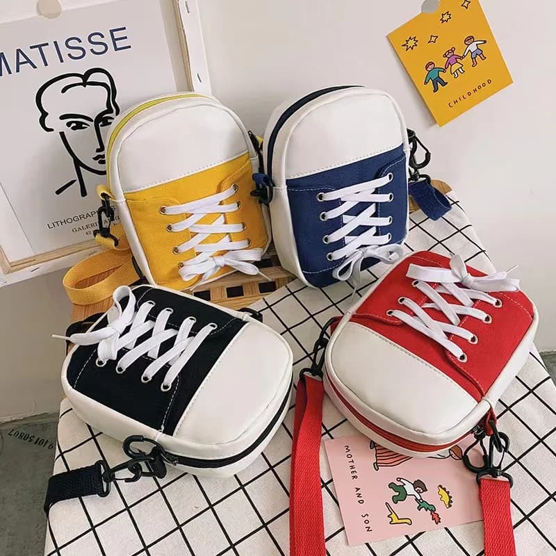 Funny Handbag Personality Shoes Shape Messenger Bag Women Shoulder Luxury Designer 2027 Fashion Canvas Crossbody Bag
