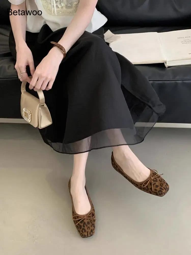 Scarpe Basse da Donna con Stampa Leopardata e Fiocco, Punta Quadrata, Comode in Morbida Pelle, Mocassini Casual da Ufficio per Signore