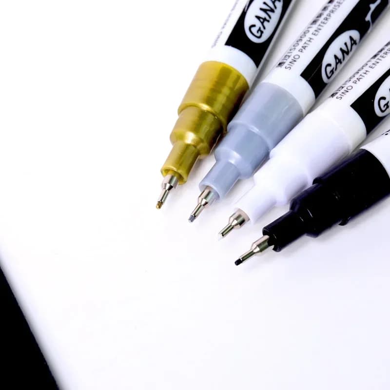 4Pcs/set Oil Based White Black Permanent Paint Markers Pens 0.7mm Extra Fine Waterproof, for Rock Painting, Wood, Metal, Canvas