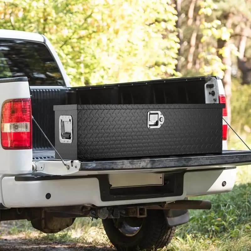 Toolbox for truck 990 x 330 x 254 mm. 83 litre lockable toolbox, suitable for campers, cars, etc.