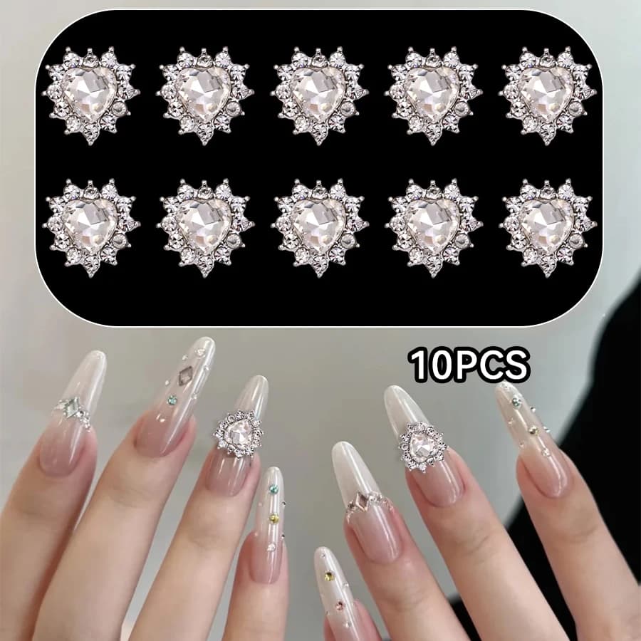 Decorazioni per Unghie con Cuori in Argento e Strass, 10 Pezzi, Charm in Cristallo, Gioielli con Diamanti, Accessori per Manicure
