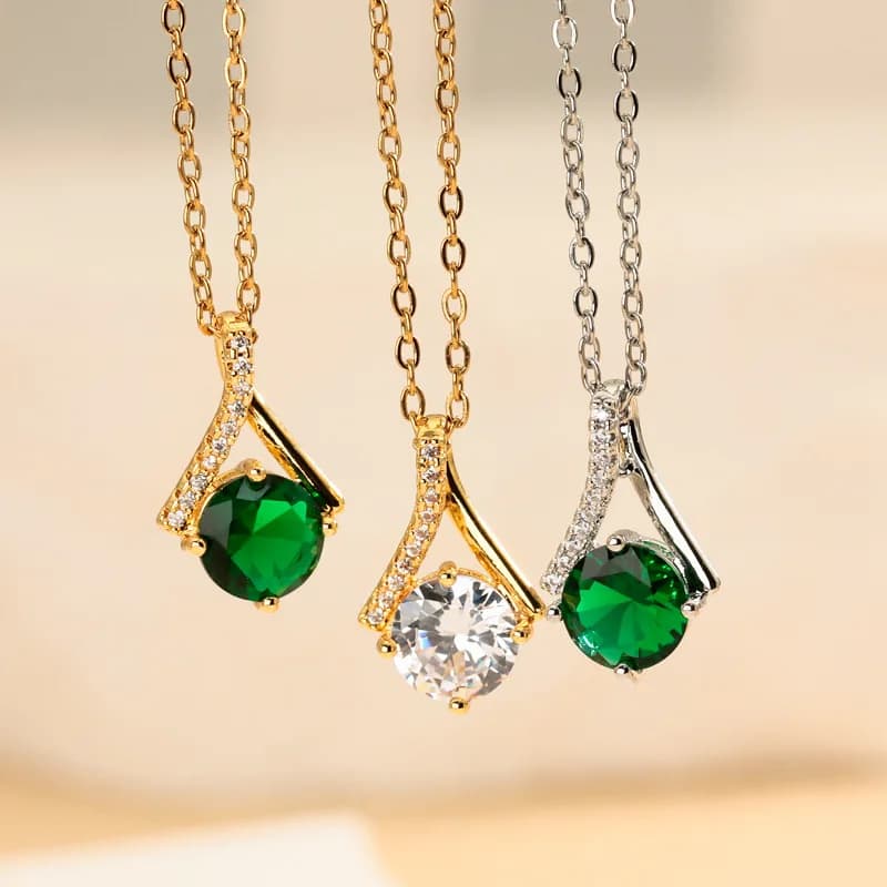 European and American Personality Simple Round Zircon Inlaid Emerald Pendant Necklace Elegant Temperament Versatile Necklace