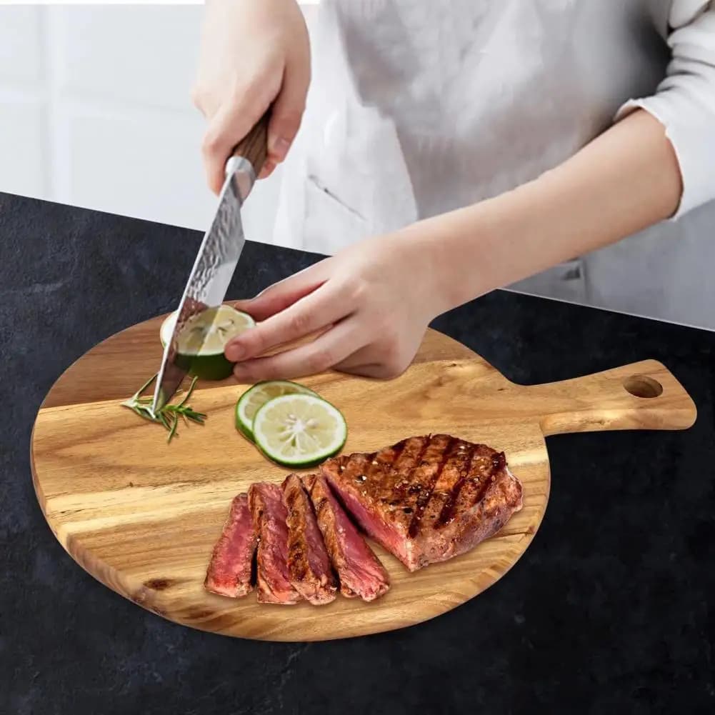 Tagliere Rotondo in Legno di Acacia con Manici per Pizza, Salumi, Formaggi e Pane - Vassoio da Portata Rotondo