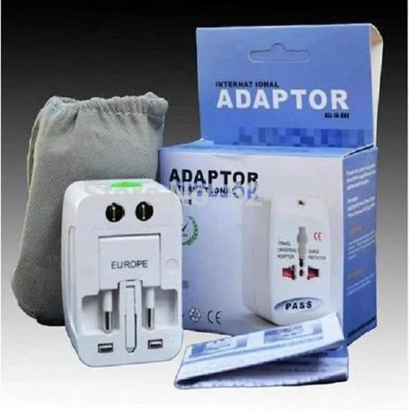 Adattatore per presa da viaggio multifunzione Caricatore convertitore tutto in uno Adattatore per spina di alimentazione USB elettrica universale USA UK AU EU in tutto il mondo
