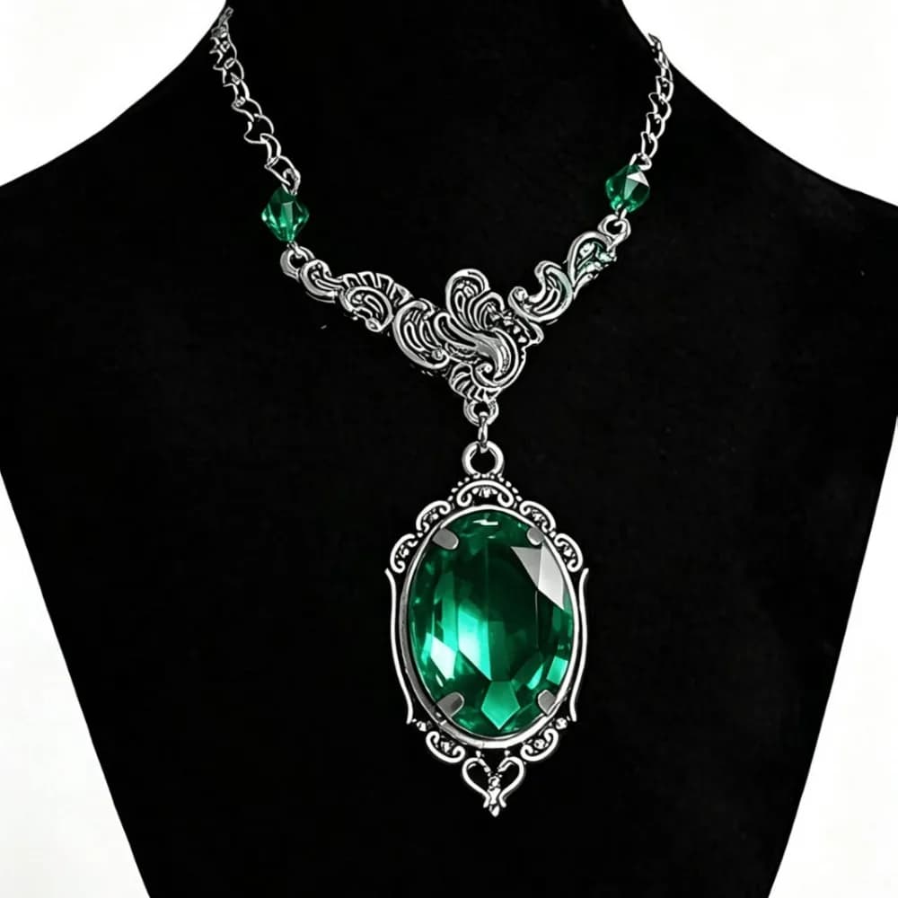 Victorian Retro Baroque Carved Large Oval Emerald Green Glass Crystal Pendant Necklace for Women Gothic Halloween Witch Jewelry