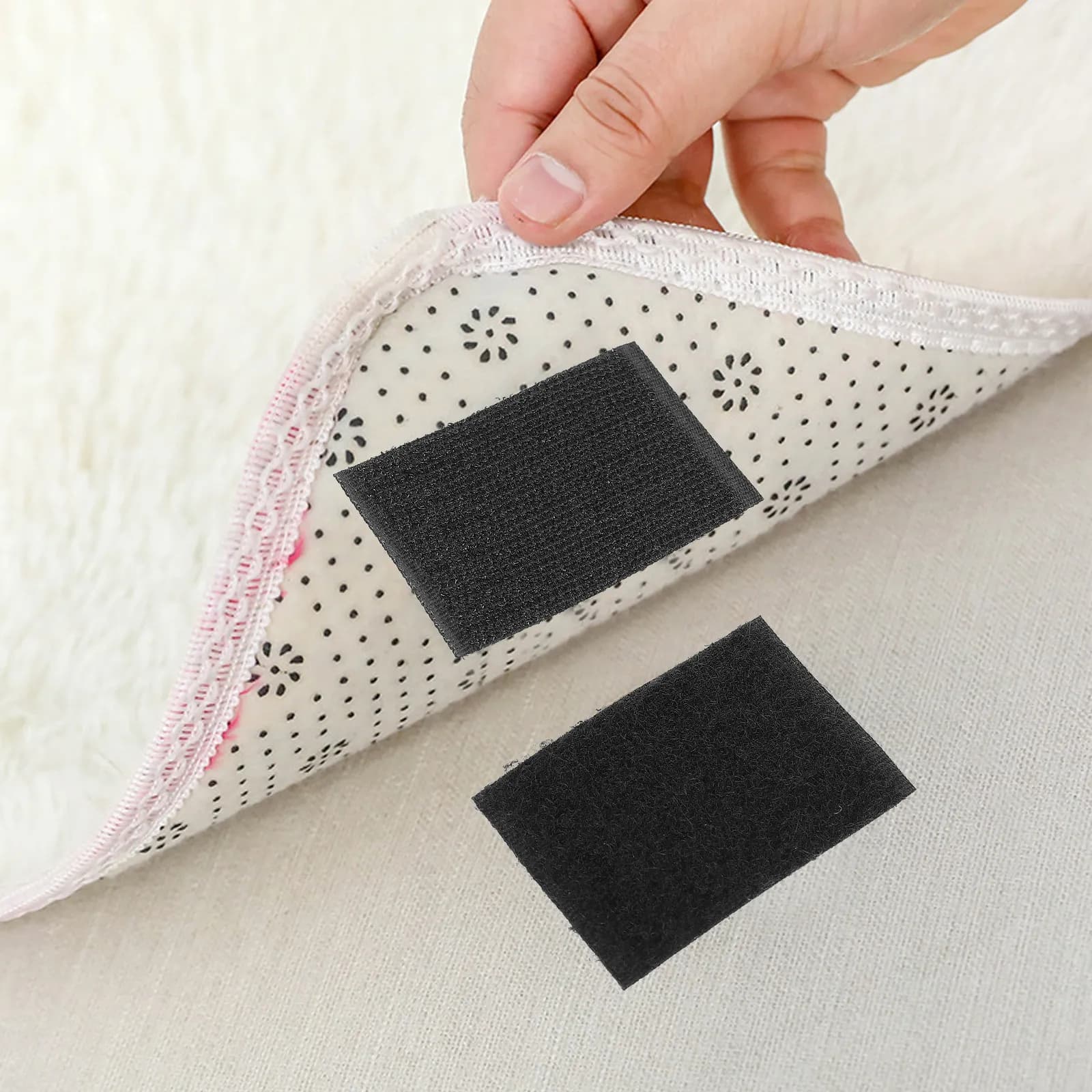 50 Paia di Strisce Adesive con Gancio e Anello per Fissaggio Lenzuola, Nastri Super Resistenti per Divani, Tappeti e Organizzazione