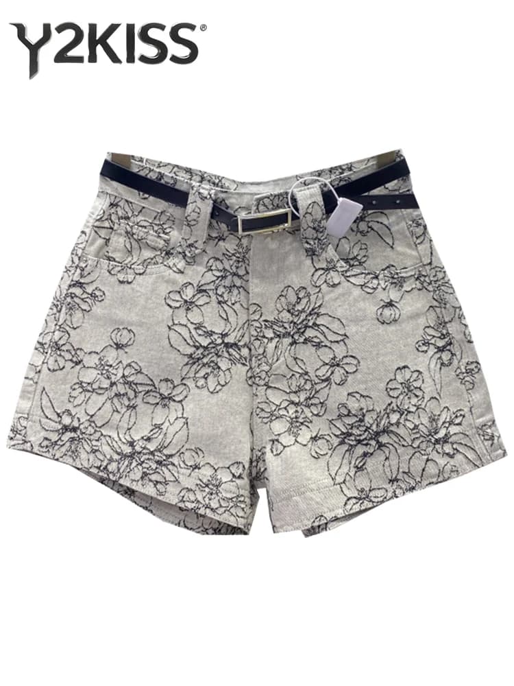 Women's American Retro Style Embroidered Denim Shorts, Summer 2026, Esthetic Y2K Years '00, High Life, Japanese Harajuku jeans, trendy hot pants
