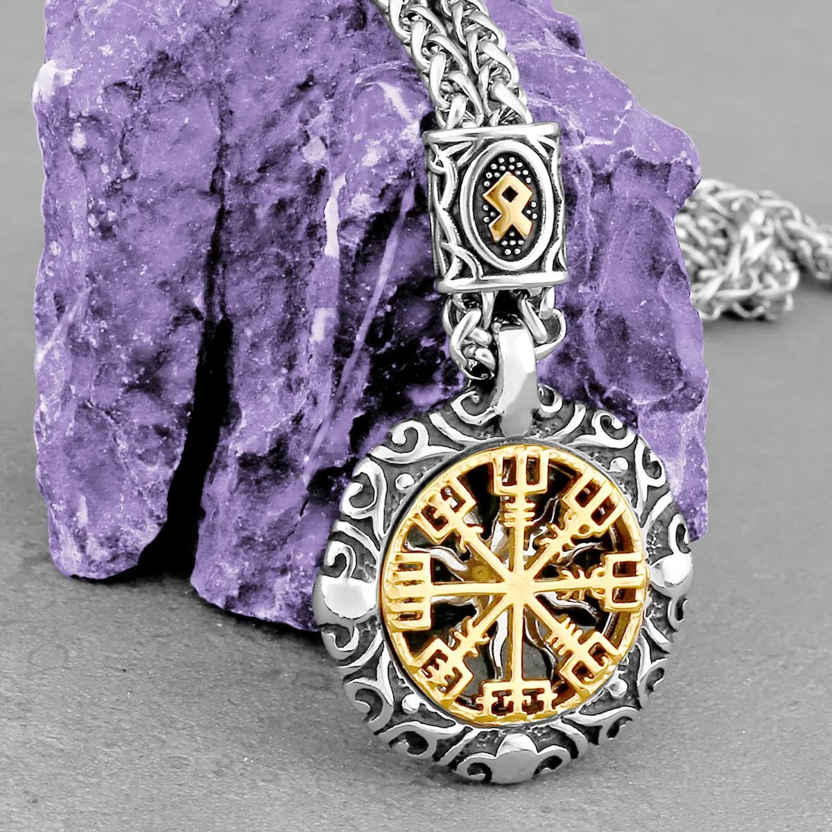 New Creative Design Viking Rune Compass Necklace Vintage Fashion Amulet Stainless Steel Pendant for Men's Wholesale Jewelry