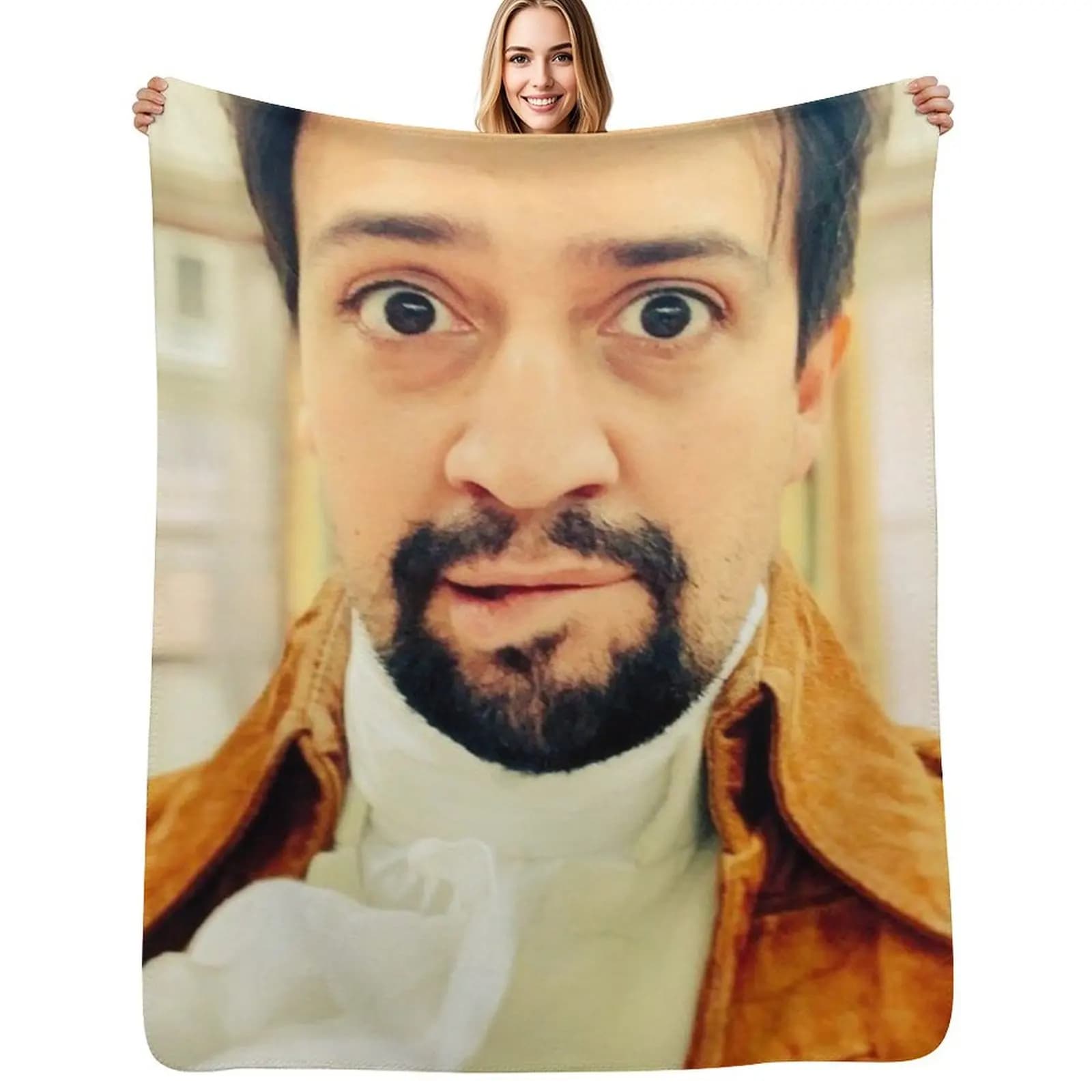 Lin Manuel Miranda Biting His Lip Throw Blanket Heavy Extra Large Throw Flannel Fabric Sleeping Bag Luxury Custom Blankets