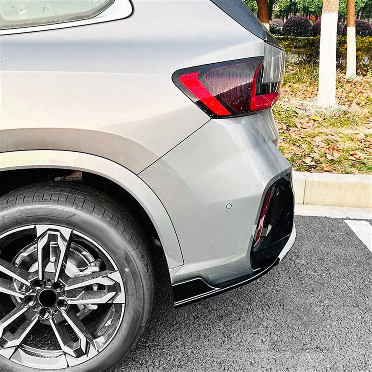 Reliable-Auto bumper Rear Lip Diffuser Splitter Winglet Apron Spoiler for BMW X1 IX1 U11 M Sport 2023+ Gloss Black- A61E