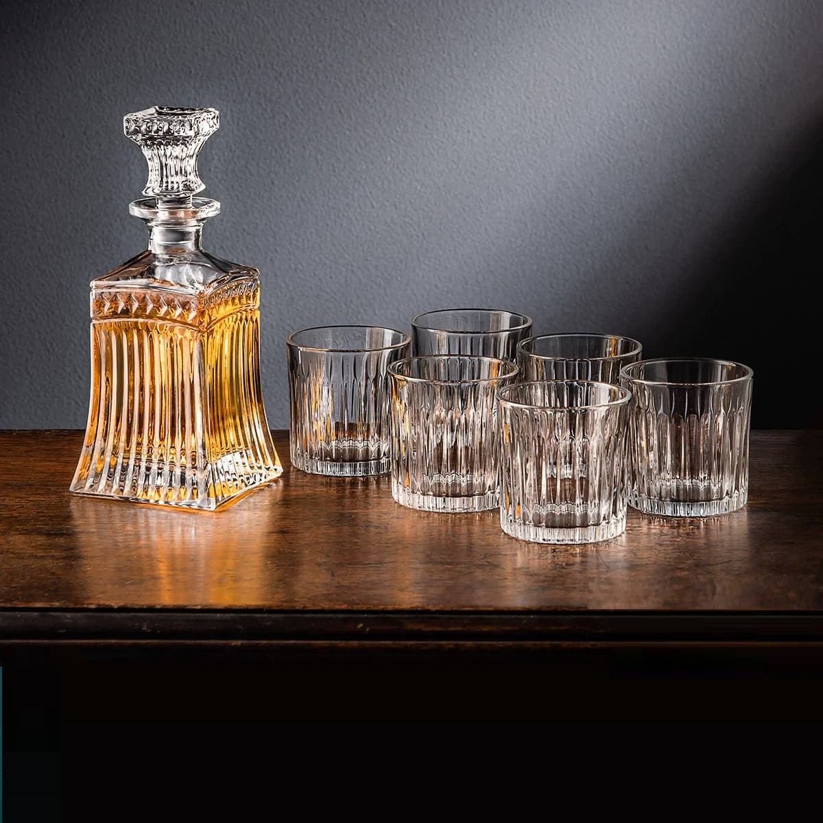 Creative Large Crystal Wine Glasses Set Modern Whiskey Luxury Cocktail 6 Shot Glass Dispenser Glass Cup Brandy Carafe Gift