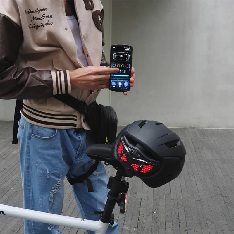 1 pz Luce LED per Casco Bici con Display (Senza Casco) Accessori Smart per Casco Moto, Scooter, Motoslitta