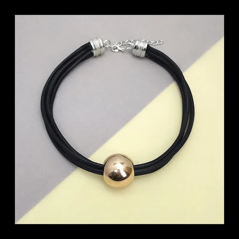 Collana con ciondolo con perline rotonde in filo di cera multifilo, versione coreana di nicchia da donna, collana versatile alla moda semplice