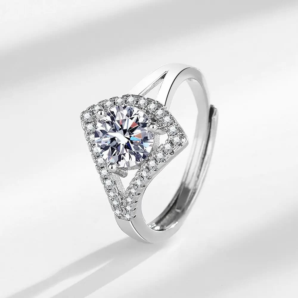 Gioielli da sposa con anello premium dal design brillante in argento sterling 925 di lusso leggero da 1 carato con zirconi