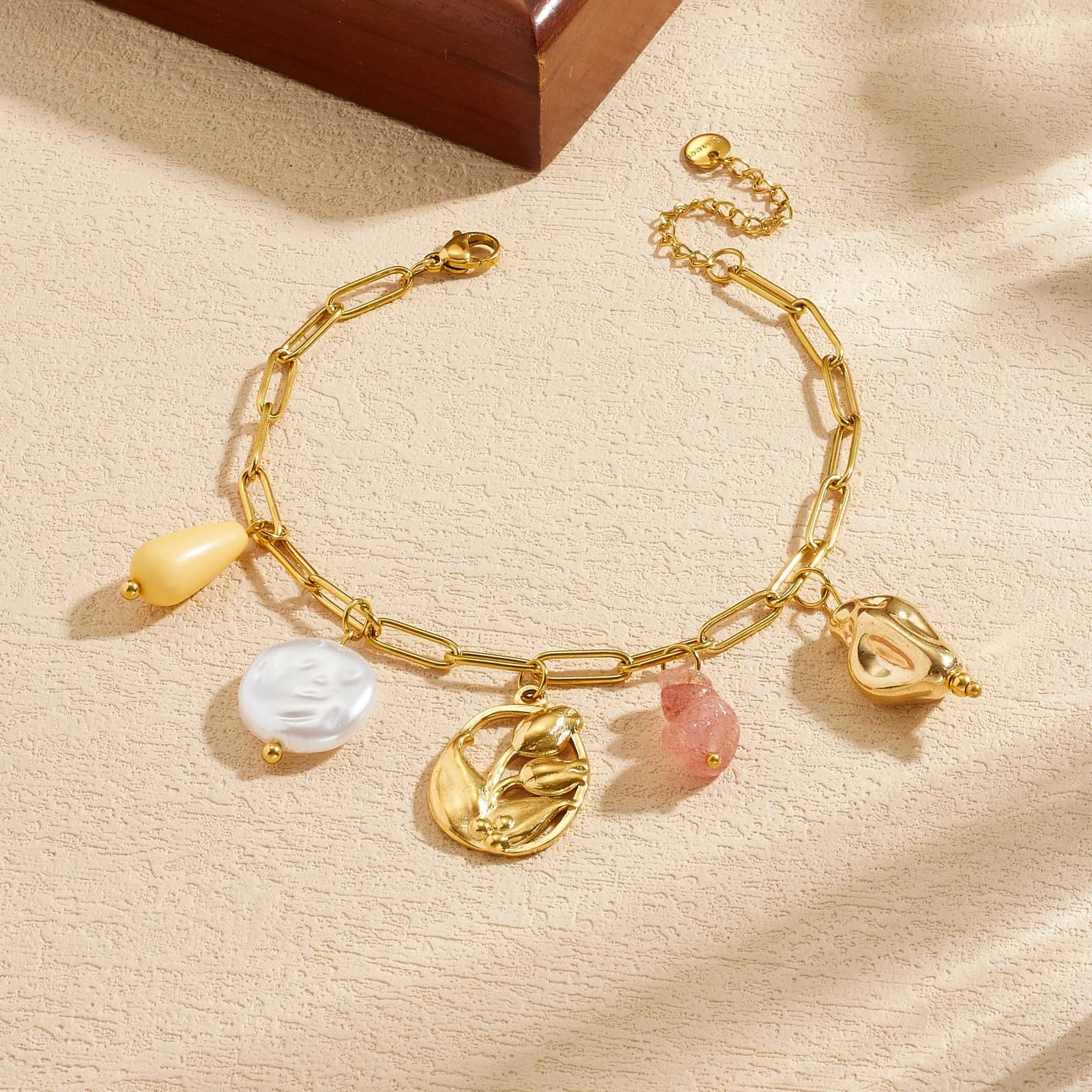 Stainless Steel Golden Tulip Pearl Pink Crystal Bracelet Lady Fashion Waterproof Trend Hand Chain Jewelry Gift
