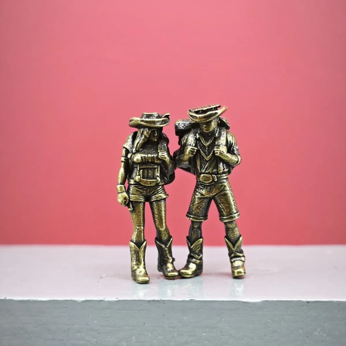Brass Hiking Couple Miniature Figurine Backpacker Travel Lovers Statue Diorama Micro Landscape Bonsai Desktop Decor