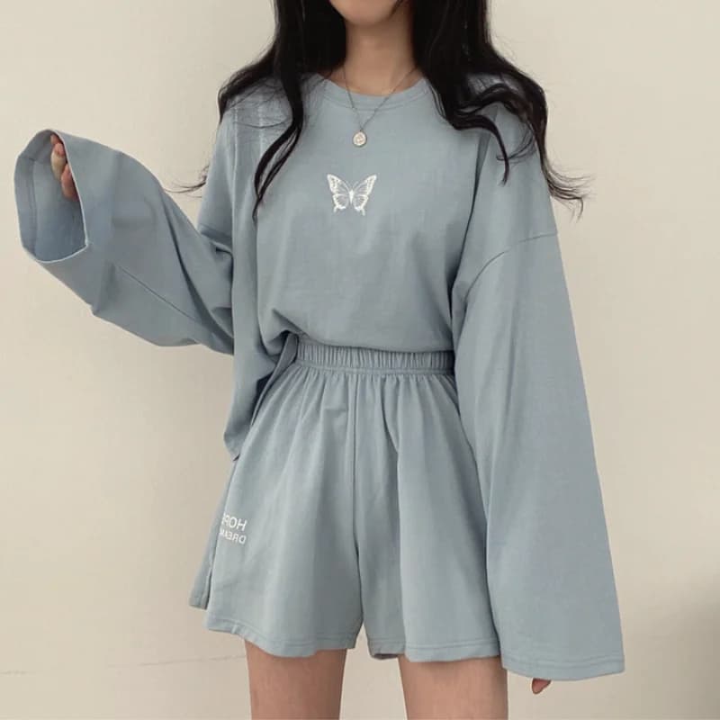 2025 Set di magliette e pantaloncini a maniche lunghe con farfalla da donna per donna T-shirt con stampa casual Set di abiti a due pezzi Tuta estiva