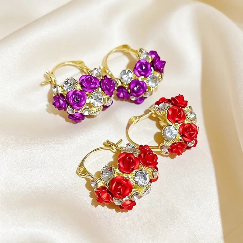 Flower cradle earrings female Internet celebrity new fashion exquisite temperament retro ear buckle light luxury simple versatile ear jewelry