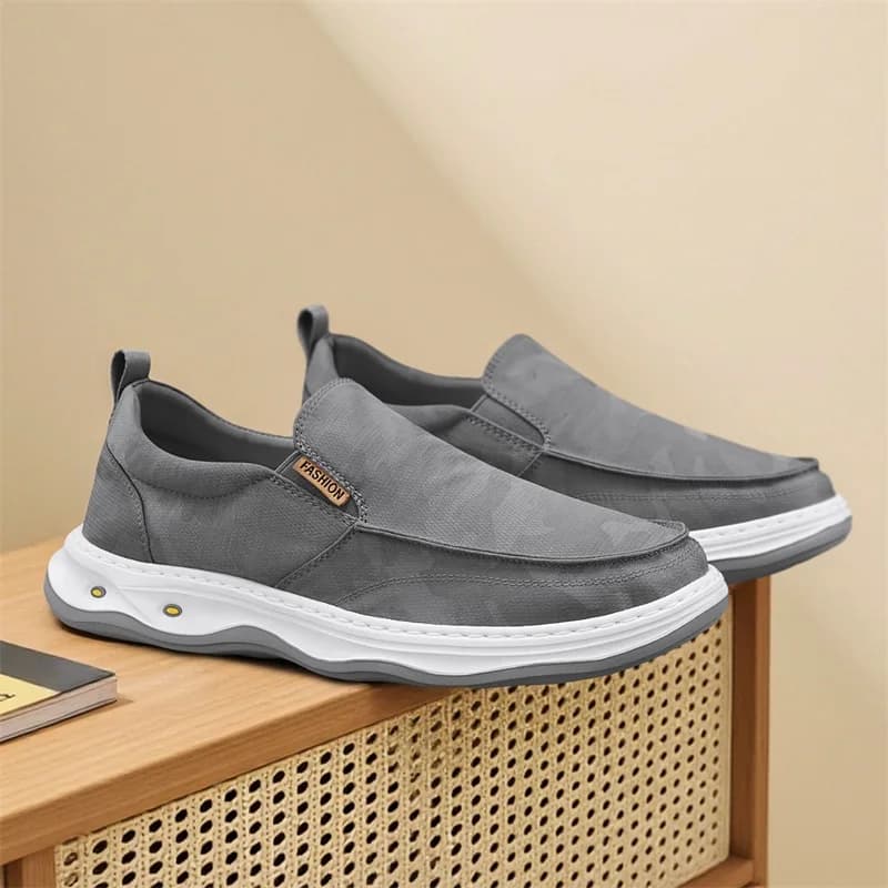 Nuove Sneakers da Uomo Estive Traspiranti in Mesh, Mocassini Slip-On Comodi, Scarpe Casual Morbide per Esterni, Leggere e alla Moda per Camminare