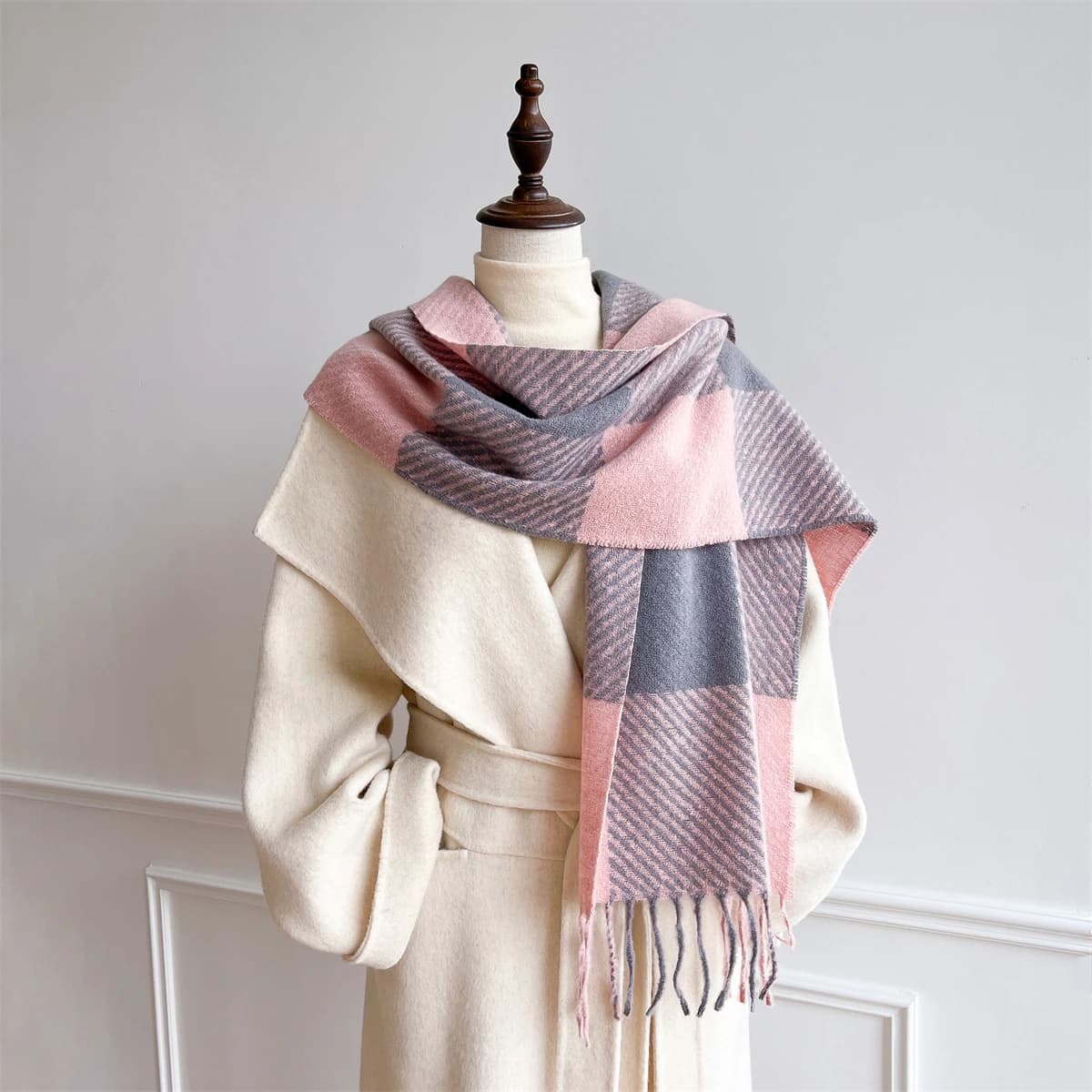 Sciarpa di cashmere invernale da donna 2025 Stripe Pashmina Scialli e involucri di marca di lusso Bufanda Hijab Stole da viaggio Echarpe Coperta calda