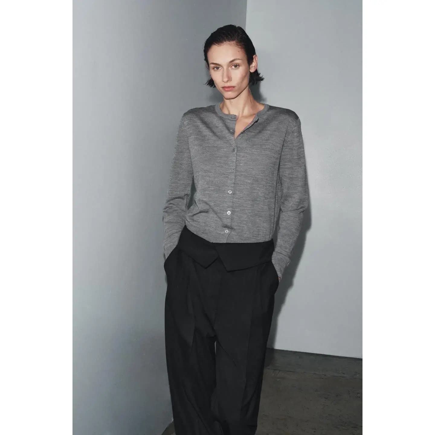 Cappotto Invernale a Maniche Lunghe con Chiusura a Bottoni, Maglione Basico a Maglia Liscia con Apertura a Punto Piatto, Abbigliamento Interno da Donna