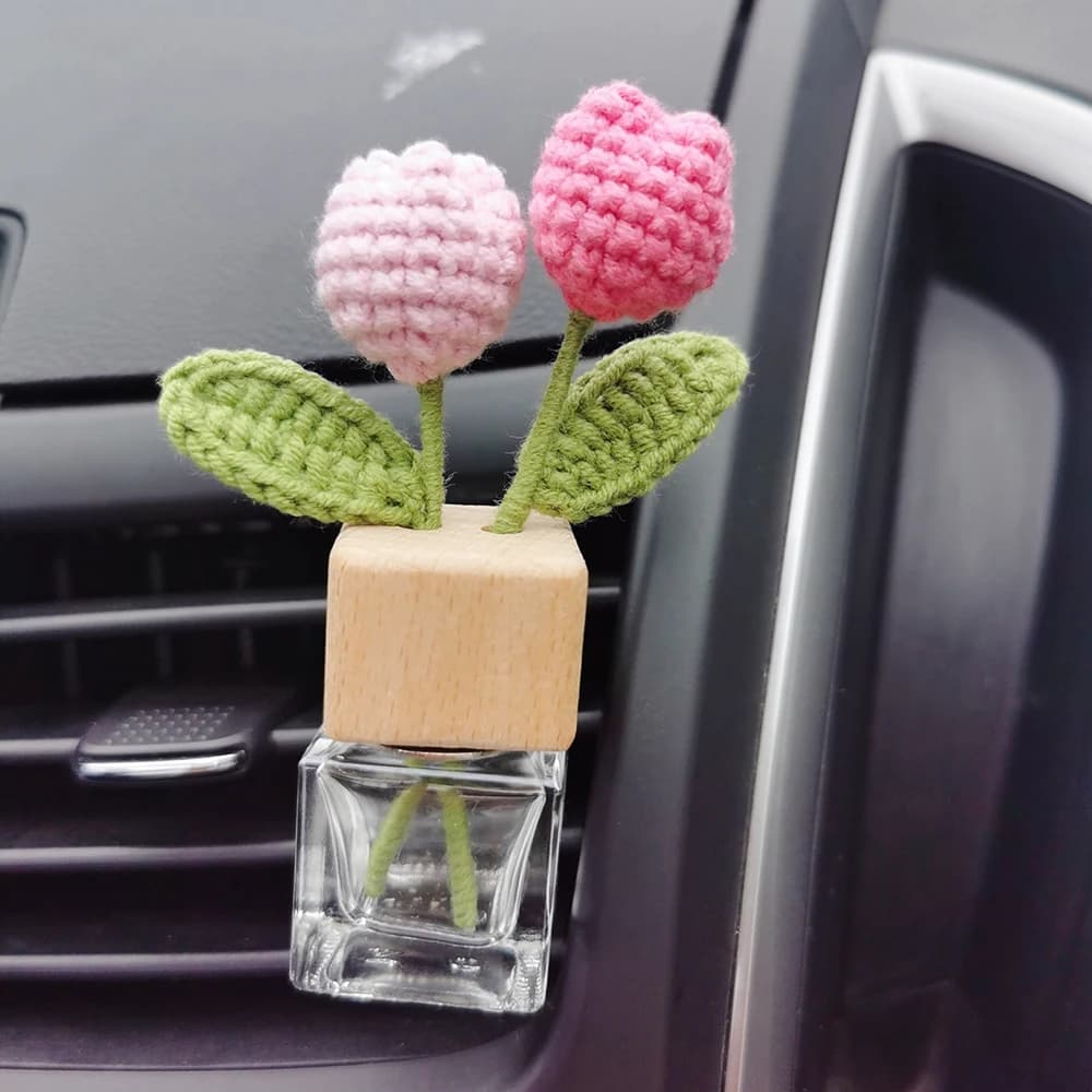 Car Plant Smooth Clips, Deodorant Crochet Tulips for Car Car Clip Dissolved Bottle Diffuser for Car Interior Accessories in Handmade Wire