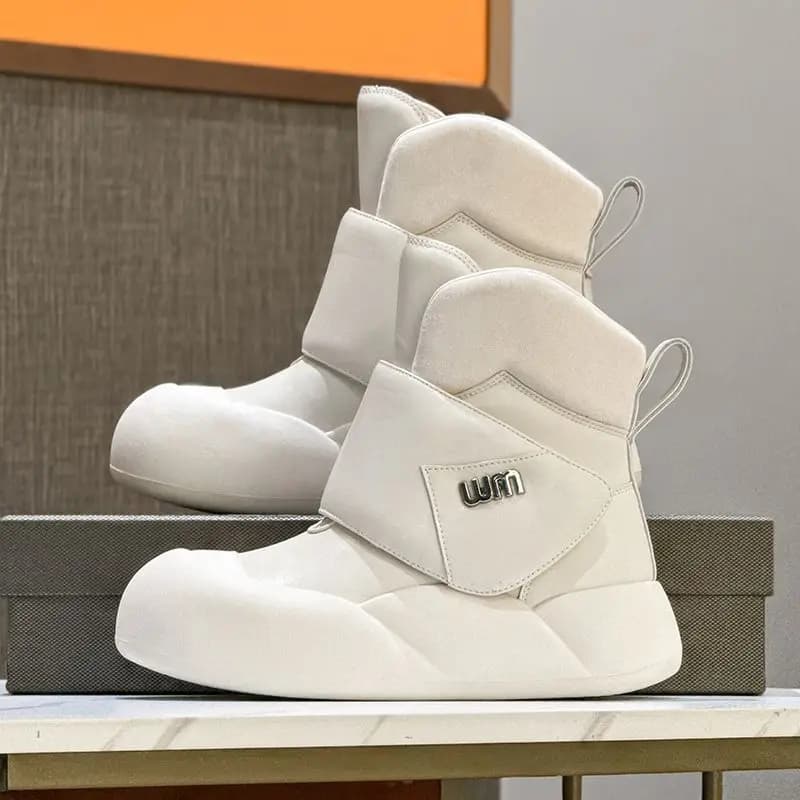 Stivali invernali da donna Stivali da neve in peluche di vera pelle di lusso di marca originale Scarpe antiscivolo impermeabili leggere per donna