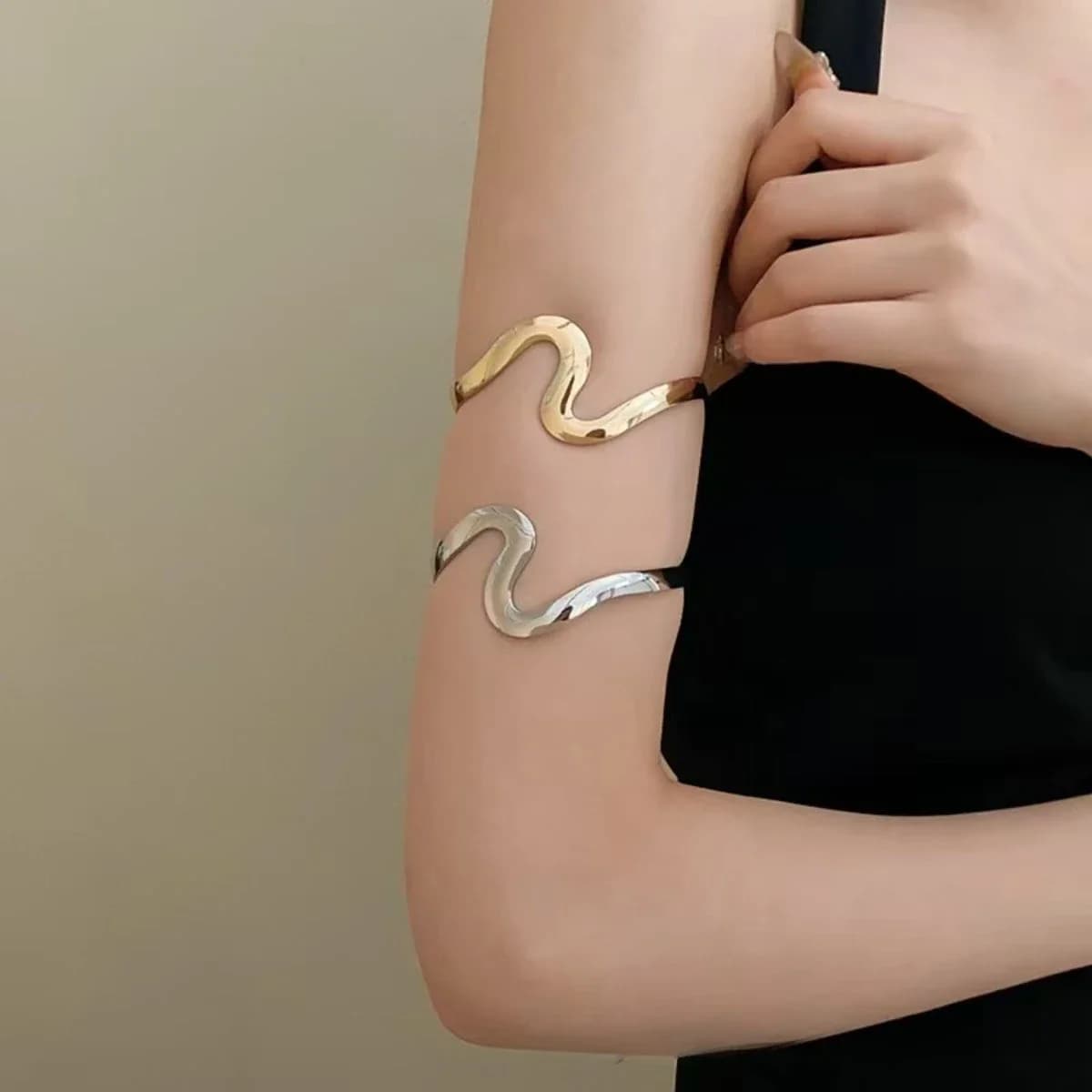 Luxury Gold Color Arm Bangles Stainless Steel Bracelet Jewelry for Women, Hypoallergenic Gift & Party Accessories