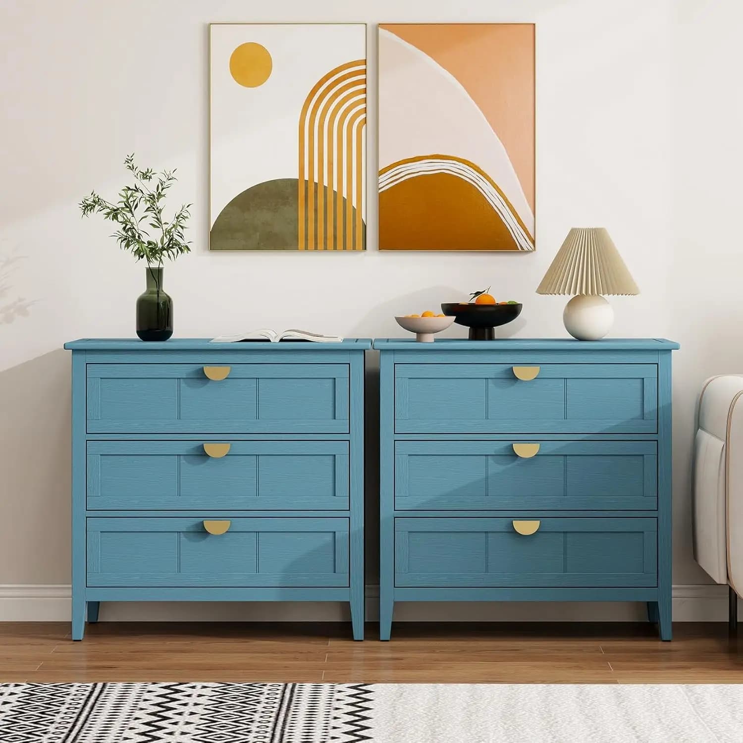 Comodino in Legno Largo 31,5 Pollici con 3 Cassetti, Mobile Moderno con Gambe in Legno Massello e Maniglia Dorata, Tavolino da Camera, Set da 2 Pezzi, Personalizzabile