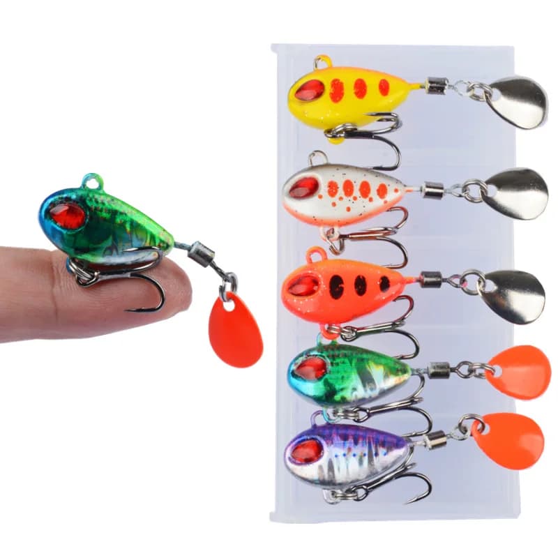 Esche artificiali Spoon Spinner Bait, Wobblers affondanti, Jig in metallo, Esche VIB con coda a paillettes rotanti, Esche da pesca a lancio lungo per Spigola