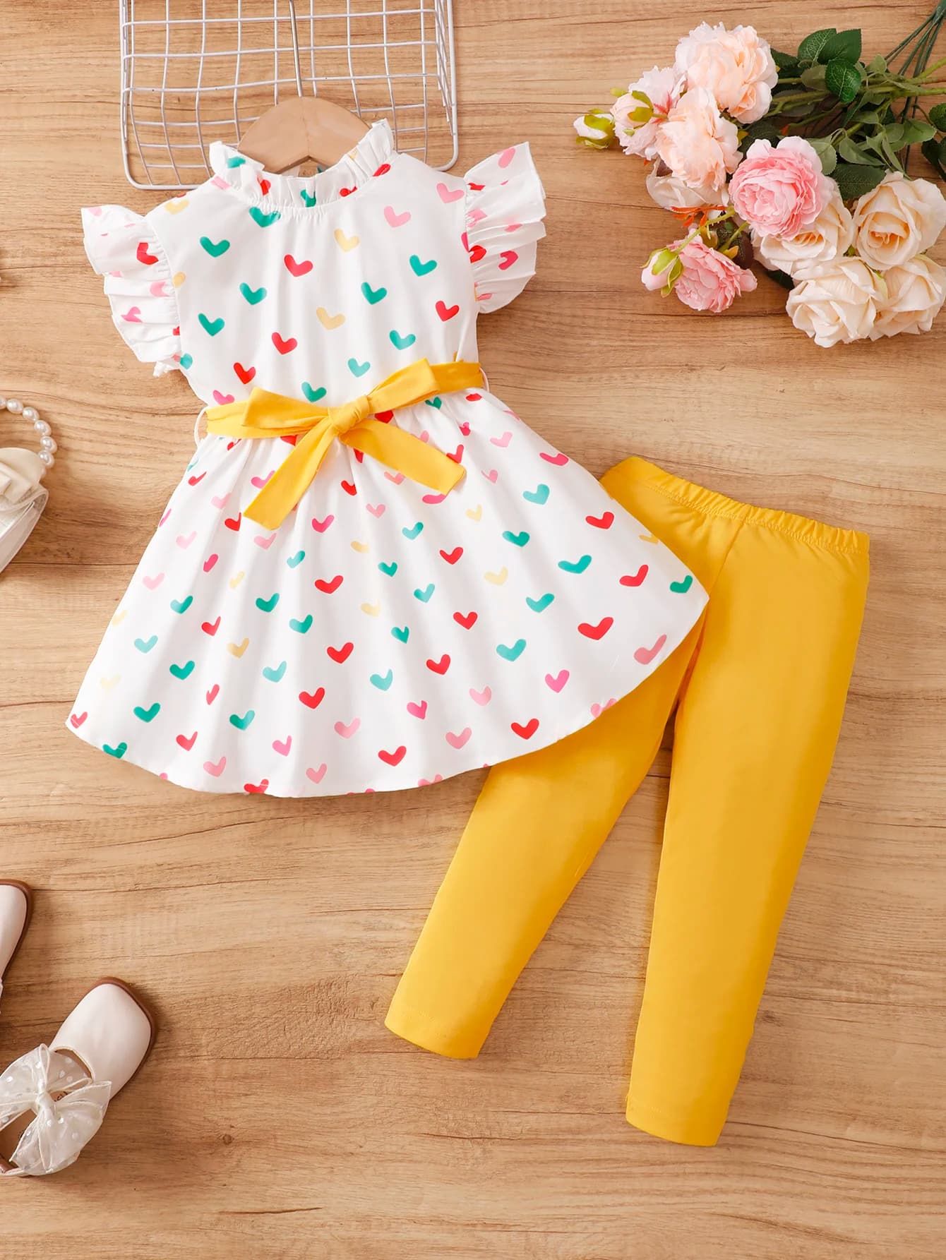 2 pezzi set di vestiti adorabili per bambina per bambini top senza maniche a cuore con cintura + pantaloni costume da festa di compleanno per bambina per bambini 4-7 anni