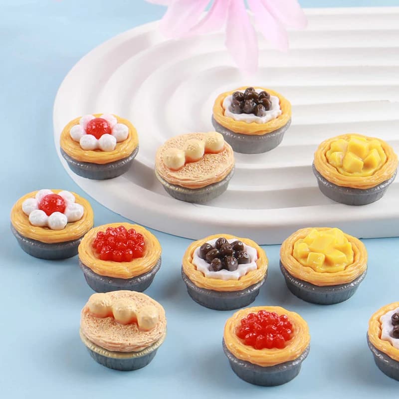 ▶ Set di 5 Pezzi Miniature di Torte all'Uovo per Casa delle Bambole 1/12, Modellini di Dessert, Accessori Decorativi per Casa delle Bambole