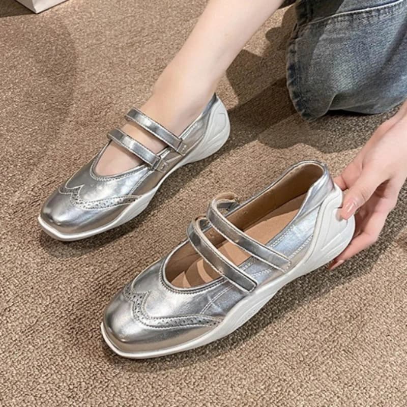 Unique Velcro Strap Platform Mary Jane Shoes for Women Fashion Round Toe Carved Designer Shoes Light Non-Slip Casual Flats Shoes
