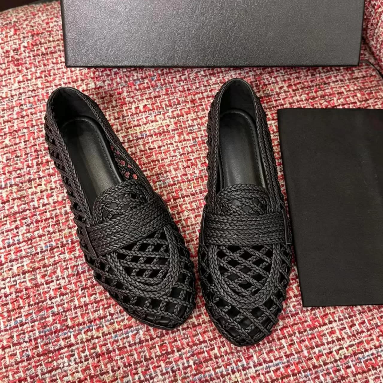 Mocassini da Donna in Pelle Intrecciata Traspiranti Slip-on con Punta a Mandorla e Dettagli in Rafia