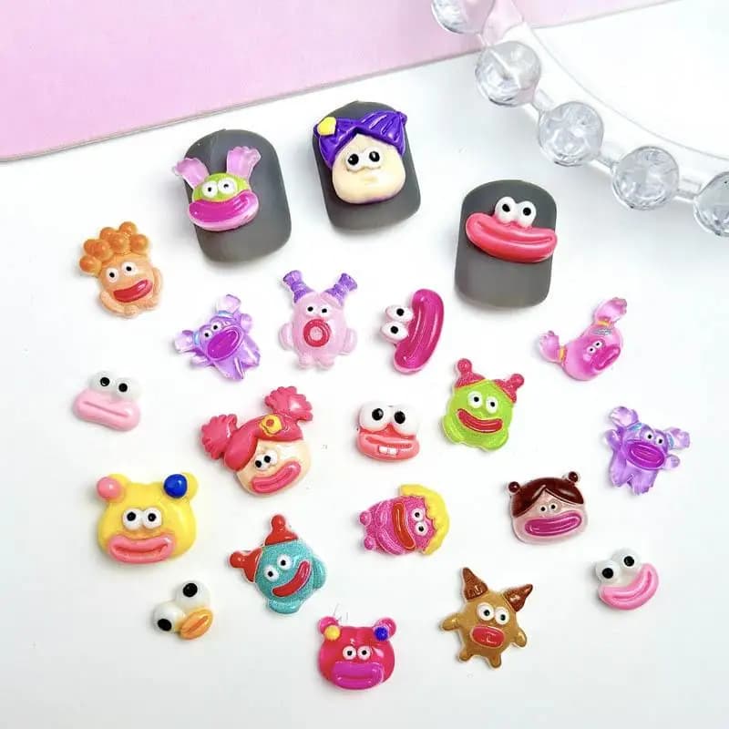 Cartoon Creative Monster Girl Resin Nail Charms Cute Funny salsiccia bocca Clown Nail Art decorazioni accessori per forcine per unghie fai da te