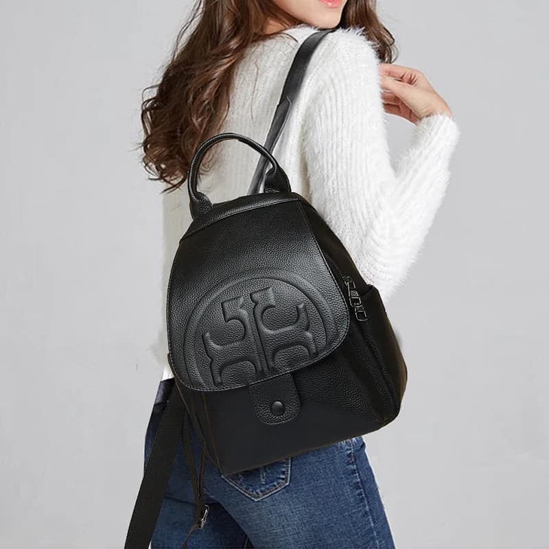 Fashionable and versatile first quality cow leather backpack, daily commuting backpack for women, high capacity casual school bag
