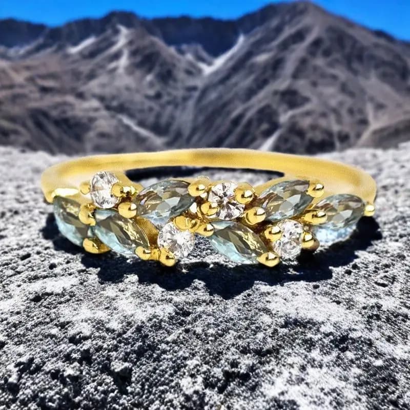 Nuovo romantico anello da donna scintillante in oro azzurro, gioielli regalo creativi per feste da donna di moda europea e americana di lusso