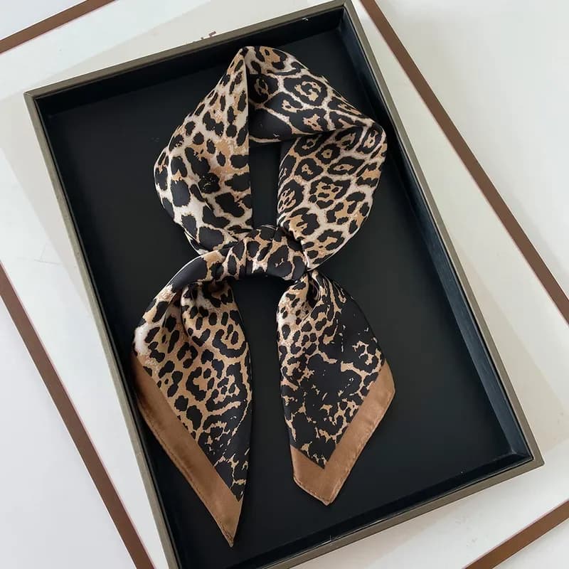 2026 Retro Leopard Print Small Silk Scarf Advanced Sense European American Decorative Headscarf for White Collar Workwear