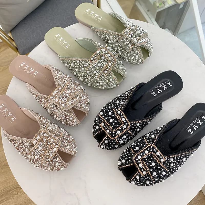 Nuove donne di estate pantofole di cristallo 2025 ragazze dolci fiocchi bling pantofole punta chiusa slip on muli scarpe casual diapositive infradito