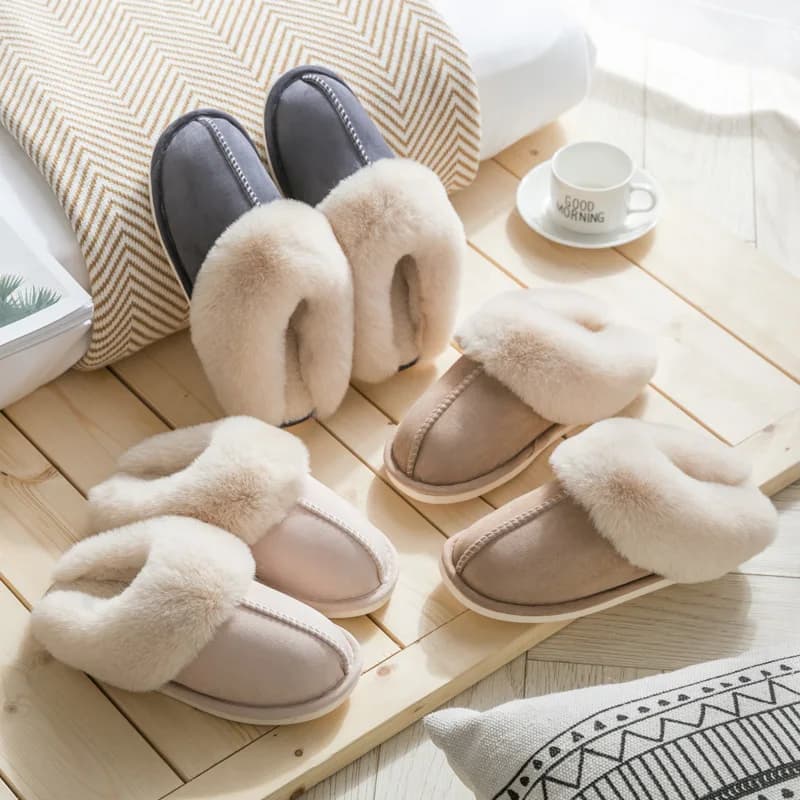 Pantofole soffici casual Scarpe da casa da donna Scarpe invernali di design di lusso in peluche da donna Calzature eleganti per interni calde di moda di grandi dimensioni