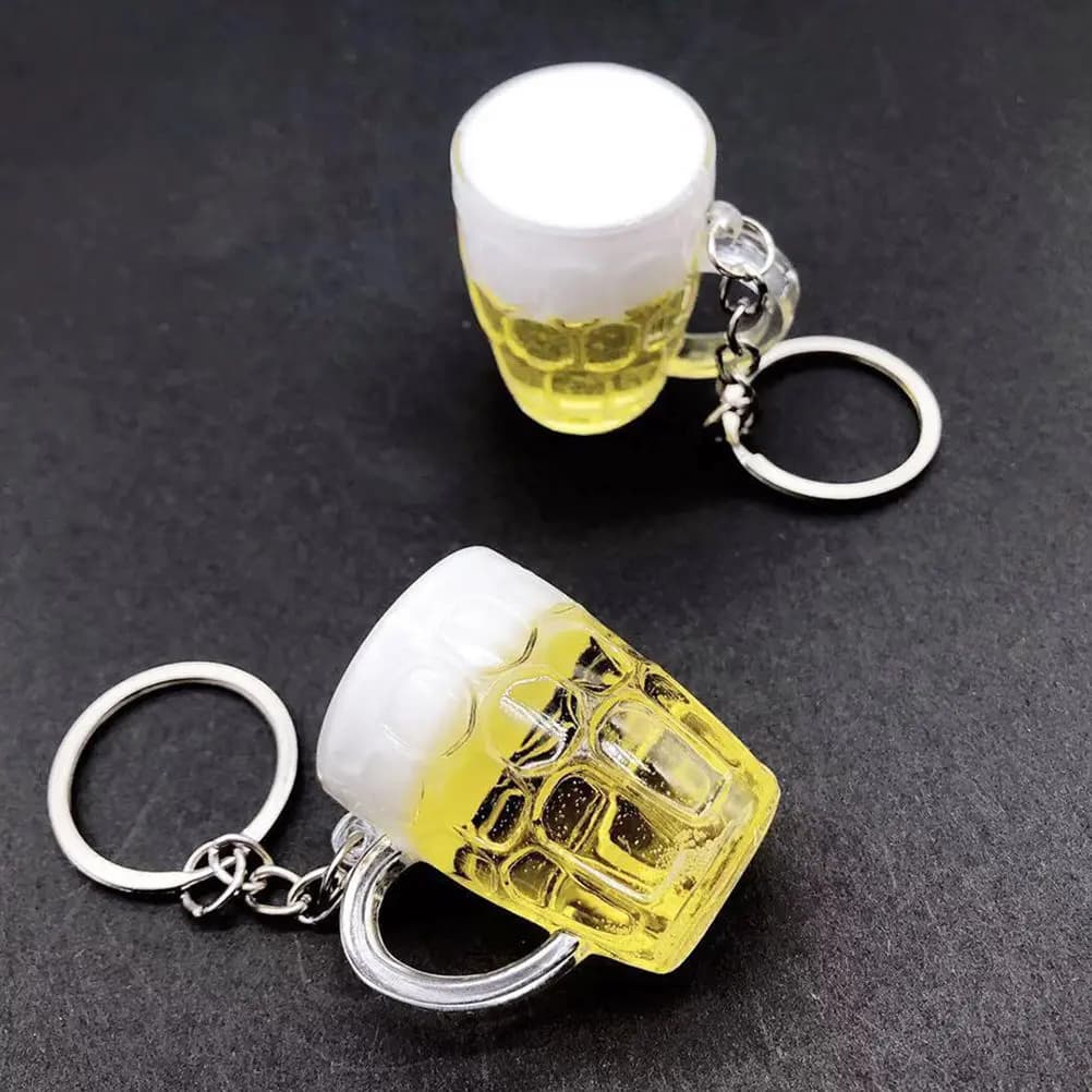 1 Pezzo Portachiavi a Forma di Boccale di Birra in Acrilico, Mini Ciondolo Decorativo Creativo per Chiavi, Charm per Feste e Festival