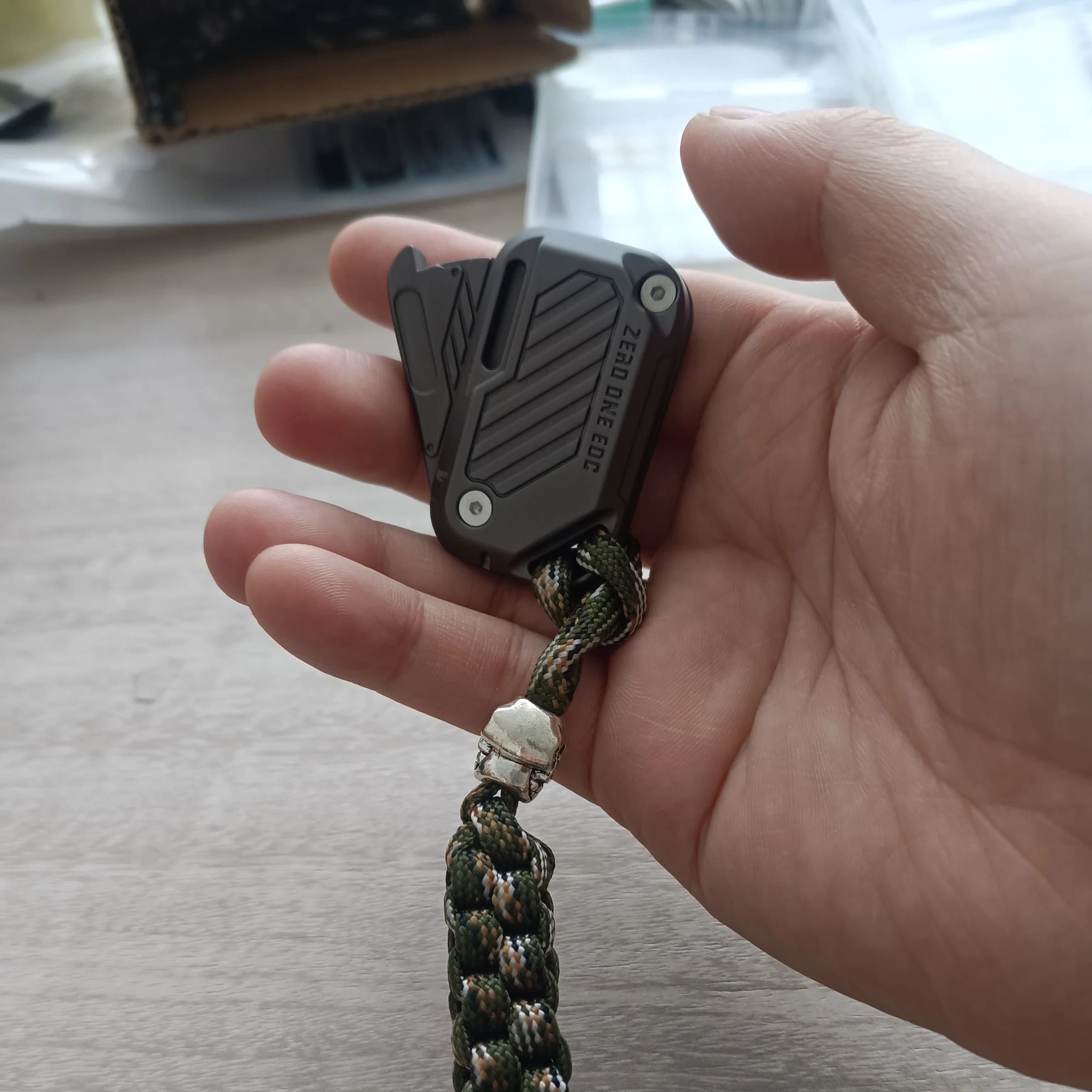 Giroscopio in metallo con punta delle dita Giocattoli Fidget Strumento ADHD Anti-ansia Giocattoli da scrivania per ufficio Mini giocattoli creativi per alleviare lo stress per adulti Regali per bambini