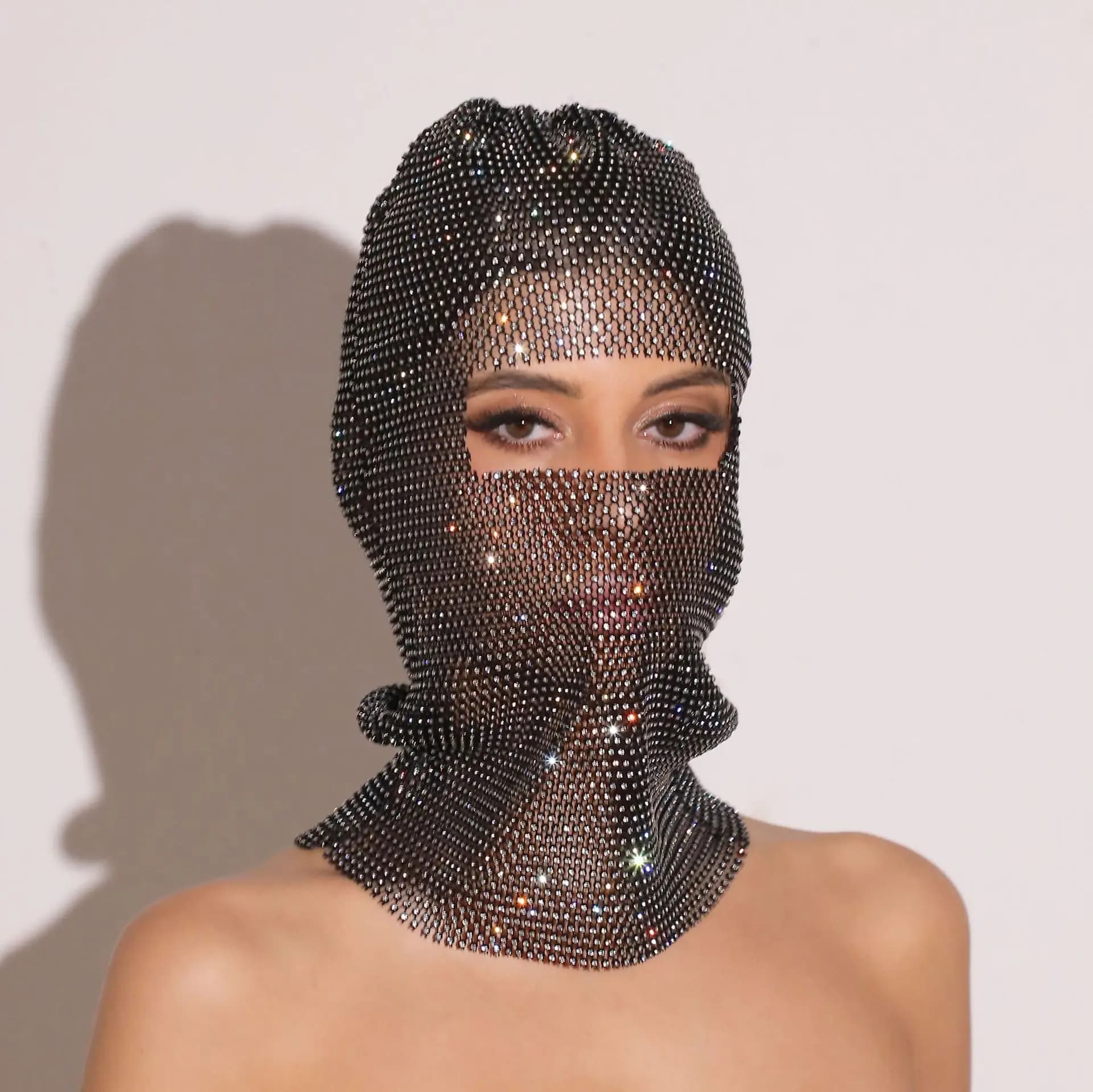 2025 Festival musicale Maschera a pieno facciale con strass super glitterati Maschera a rete (multi colori disponibili) Accessori con strass fatti a mano