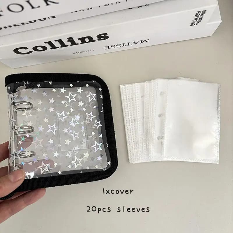Album A8 con 3 Fori in PVC, Copertina con Cerniera e Bordi Rifiniti, per Carte e Collezioni di Fan