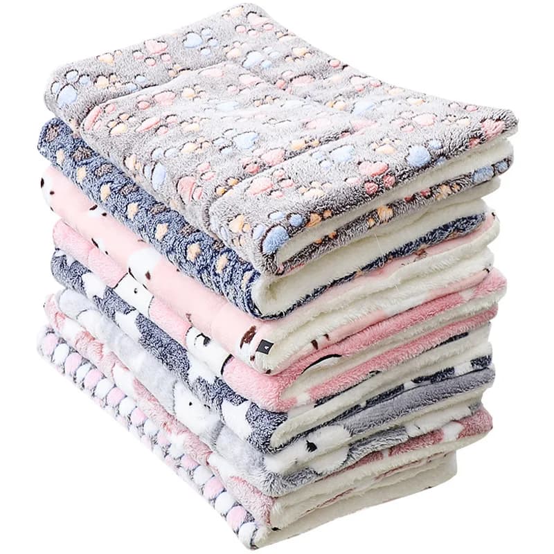 Soft flannel thickening Pet Soft Fleece Pad Pet Cover Puppy Mat Winter Hot Cushion for Pets Covered Supplies for Pets