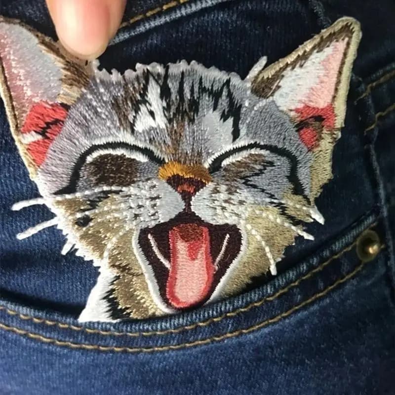 2Pcs Cat Embroidered Patches Iron‑On Applique Badge Stickers For Clothing Jeans Bags DIY Decoration Garment Repair Accessories