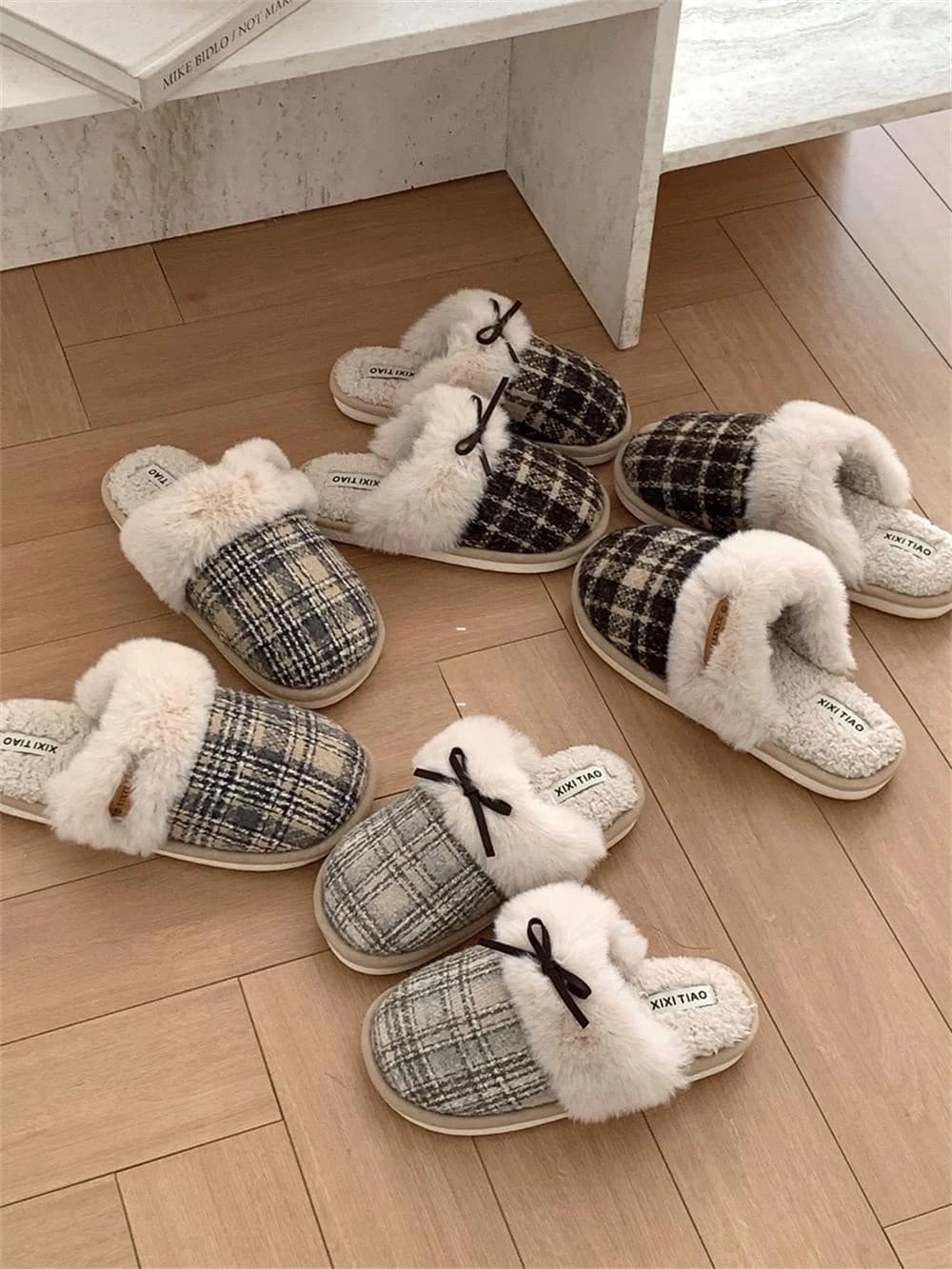 Pantofole in cotone per coppie con fiocco, scarpe da casa in peluche, antiscivolo, fondo piatto, calde per l'inverno, per uomo e donna